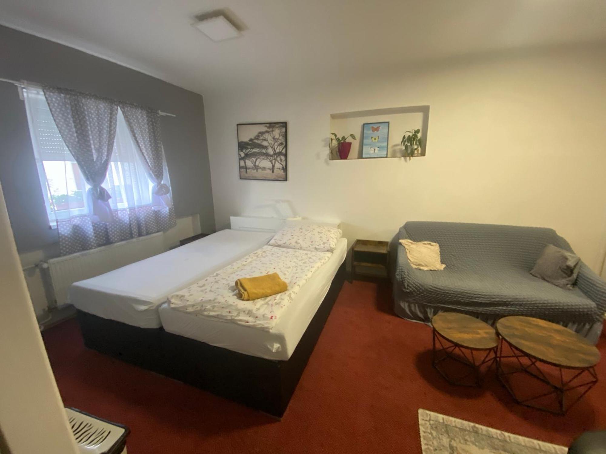 Homestay U Hanky Zdiby ภายนอก รูปภาพ